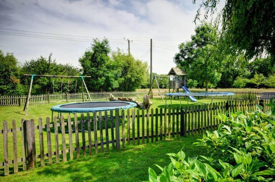 East Green Farm Cottages - The Granary Saxmundham Dış mekan fotoğraf